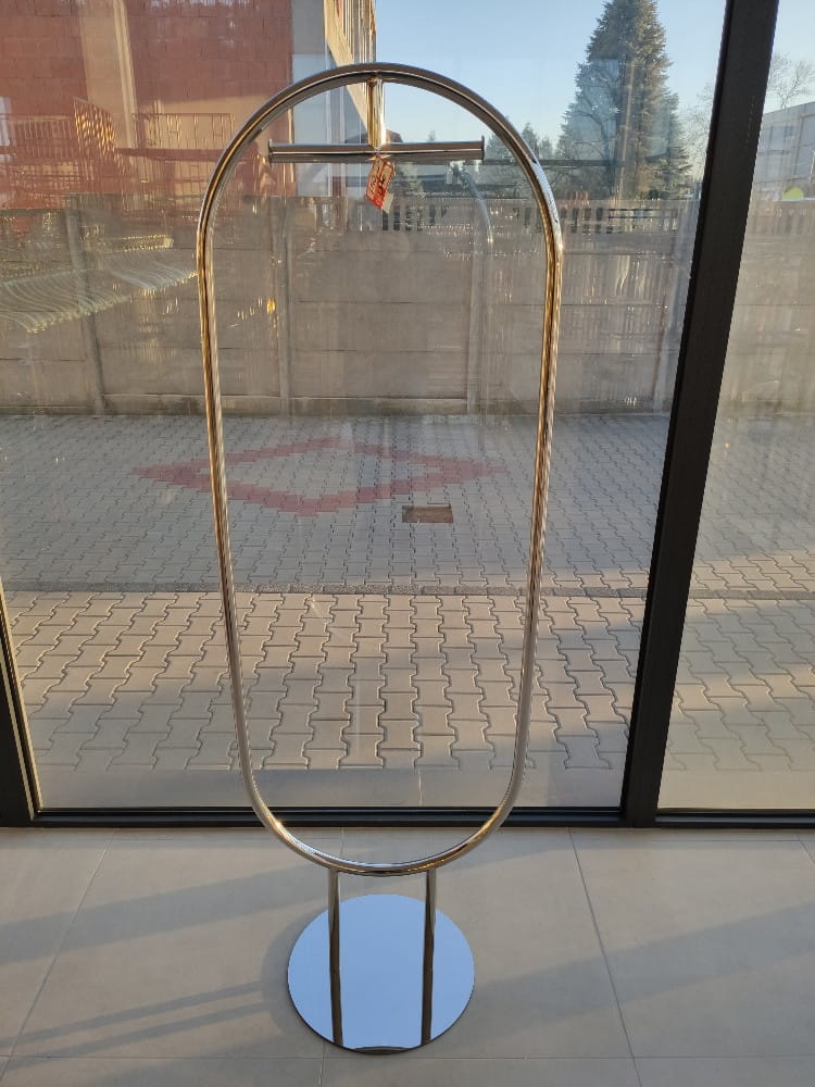 Ezüst ovális állvány